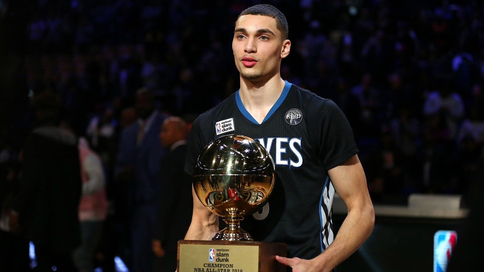 赛场外的温馨:球迷与球员的感人互动故事,球迷感言